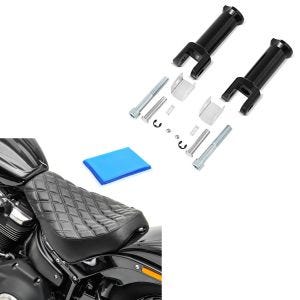 Set: Sozius Fussrasten-Halter passend für Harley Davidson Softail 18-24 Craftride schwarz + Solo Sitz Gel passend für Harley Davidson Softail Street Bob / Standard 18-24 Sitzbank DS4