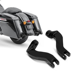 Set: Seitenkoffer Stretched für Harley Touring Modelle 2014-2021 + Sozius Fussrasten-Halter für Harley- Touring 96-21 schwarz_1
